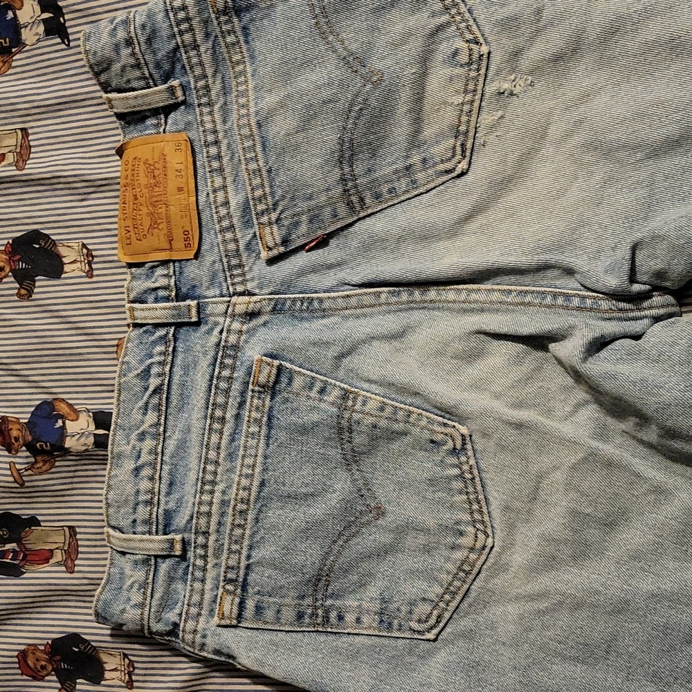 1996 Vintage Levi jeans red tab